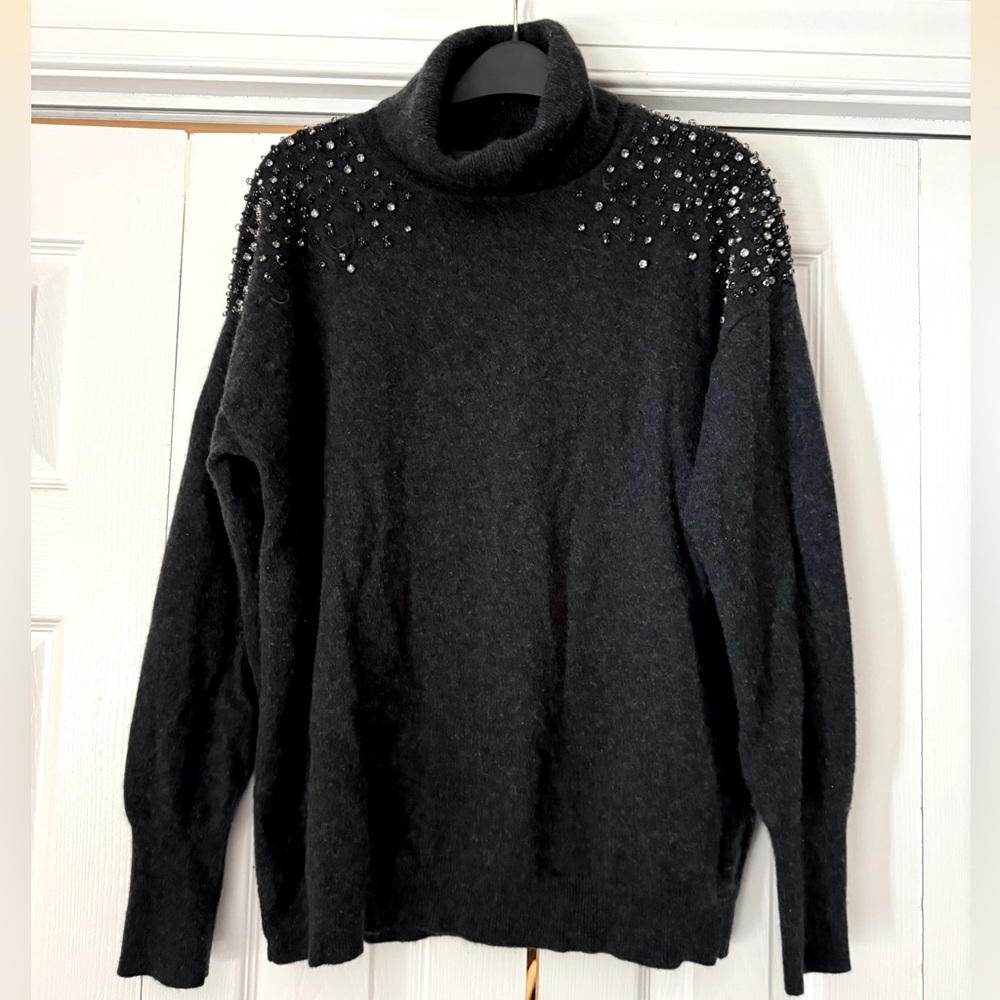 C by Bloomingdale’s Black Cashmere Beaded Shoulder Sweater size Large